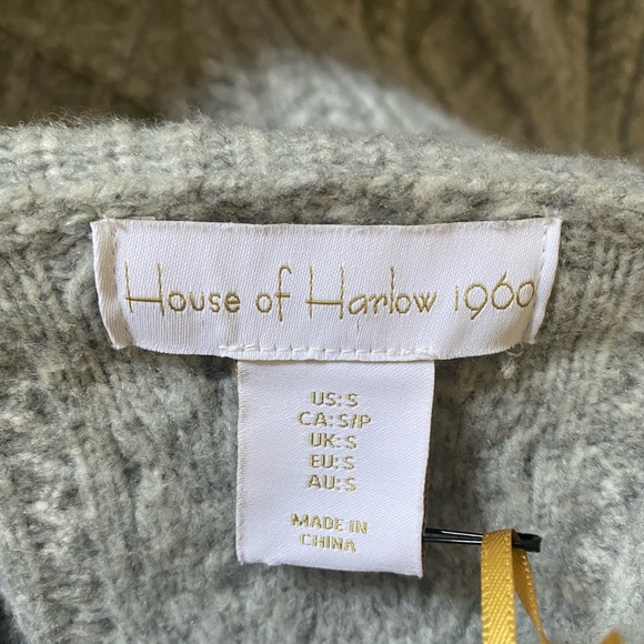 House of Harlow 1960 Sweater Dress Never Worn, New With Tags - Picture 3 of 3
